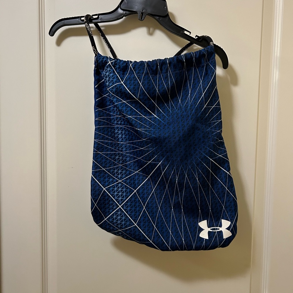 🌟4/$25Under Armour drawstring backpack - Picture 2 of 4